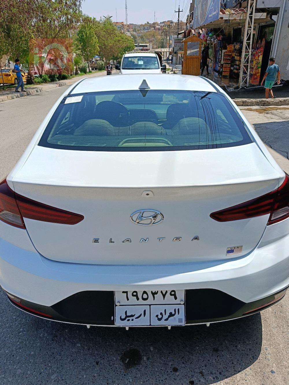 Hyundai Elantra
